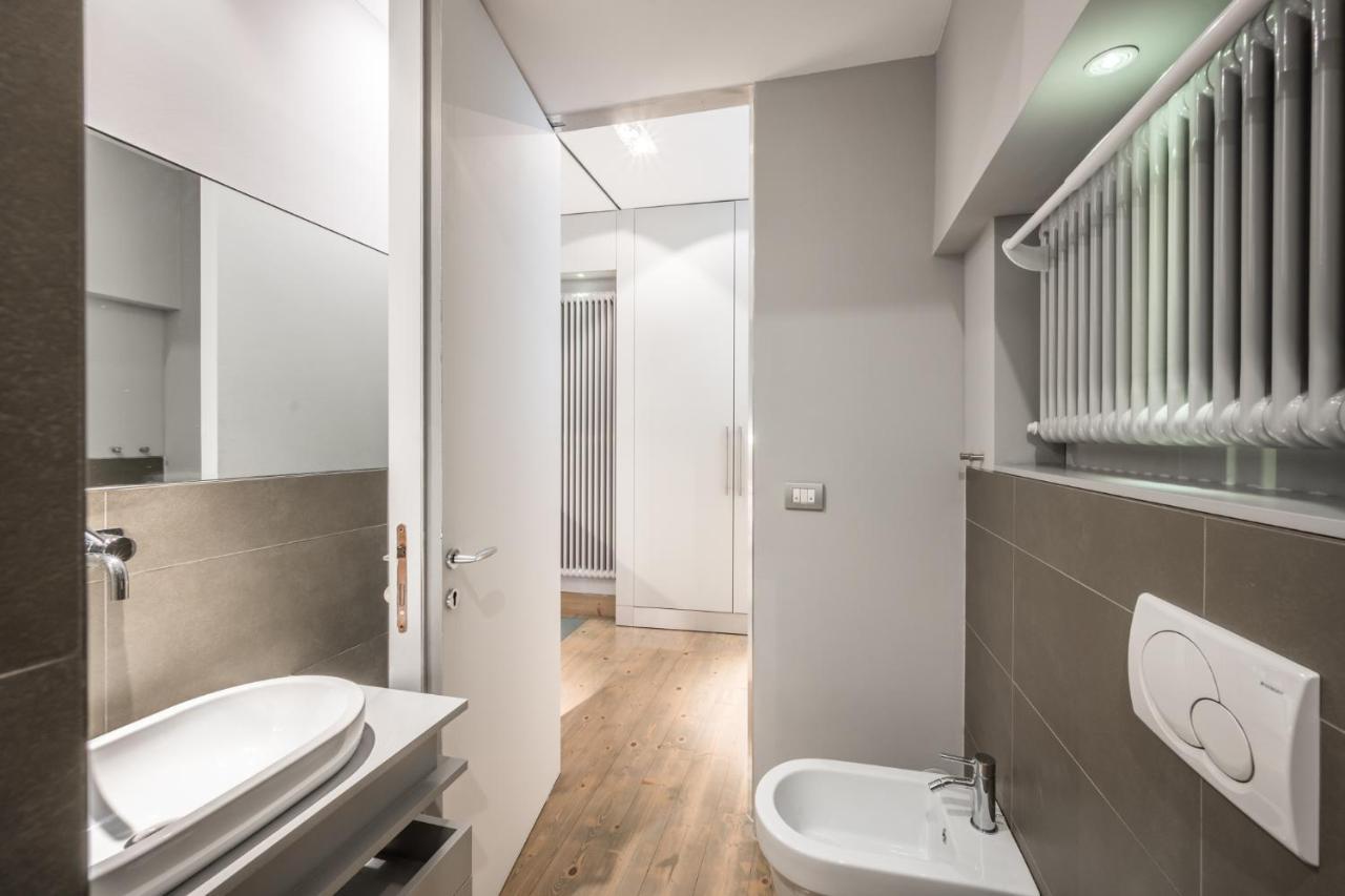 Ab Plus - Via Santo Stefano 74 Bologna Exteriör bild