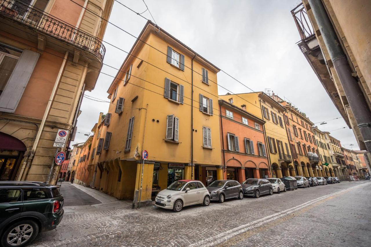 Ab Plus - Via Santo Stefano 74 Bologna Exteriör bild