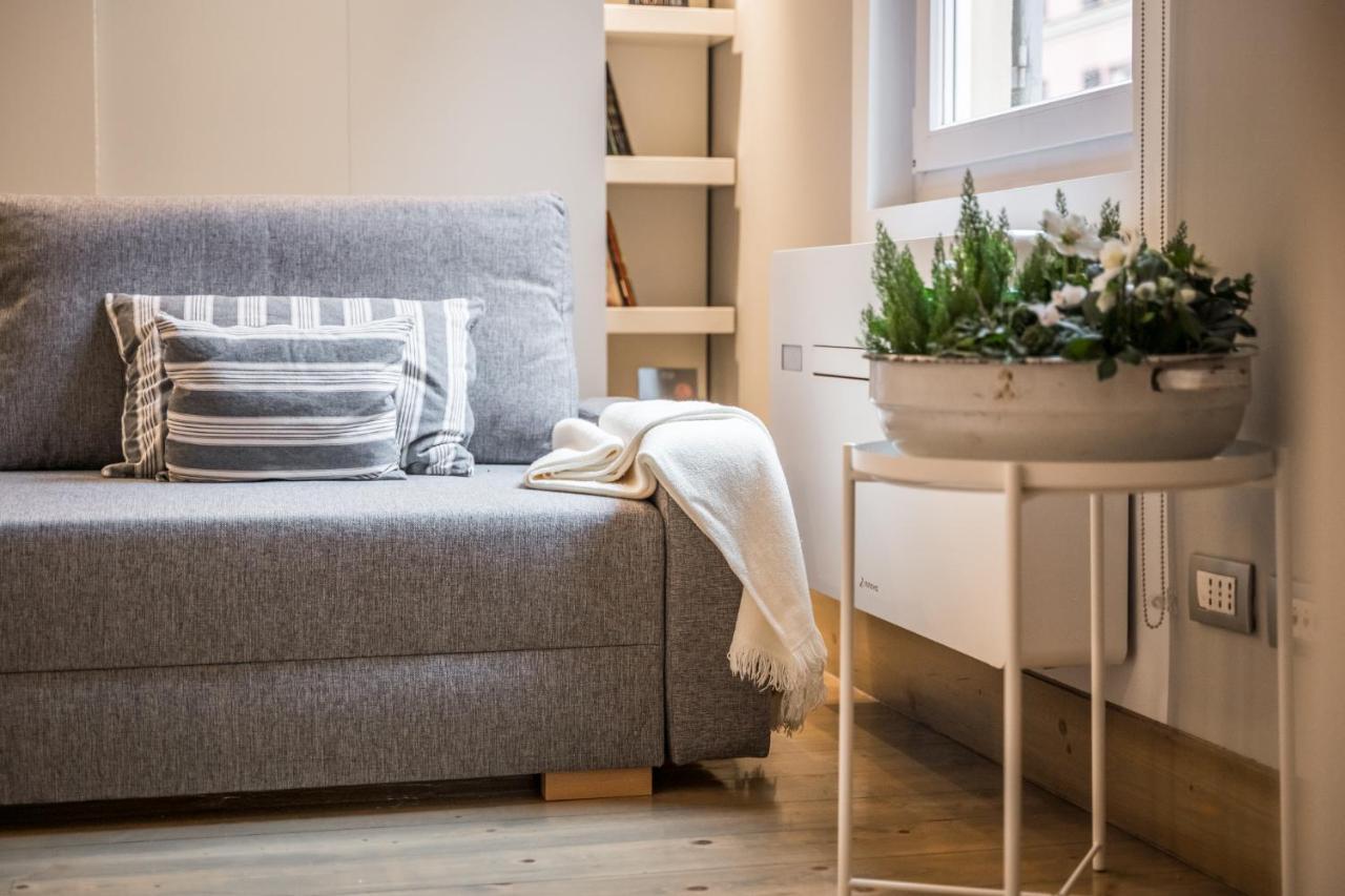 Ab Plus - Via Santo Stefano 74 Bologna Exteriör bild